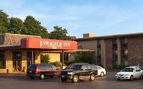 Voyageur Inn And Conference Center Reedsburg Wi